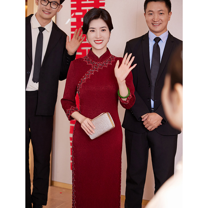 现货速发探花~~喜妈妈中式红色冬季旗袍喜婆婆婚宴装高端结婚妈妈