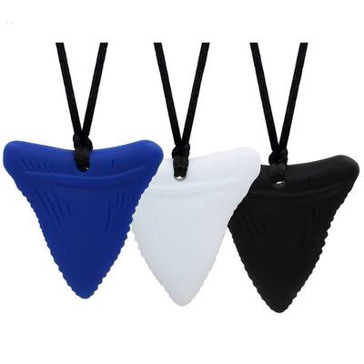 现货儿童成人咀嚼项链硅胶咀嚼玩具自闭症感官咀嚼项链三角磨牙棒