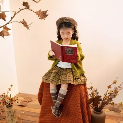 男女童儿童摄影照相墨绿色艺术童话针织毛衣开衫外套设计感写真潮