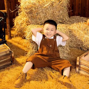 童装儿童牛仔背带裤男女宝宝咖啡色摄影服装拍照韩版洋气休闲裤子