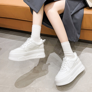 狄尔斯小个子内增高女鞋松糕厚底小白鞋女牛皮百搭轻便运动休闲鞋