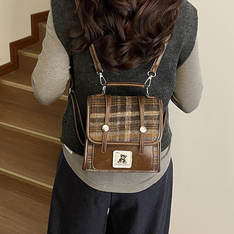 英伦复古风小女生出游小书包女高颜值百搭轻便多功能双肩旅行背包