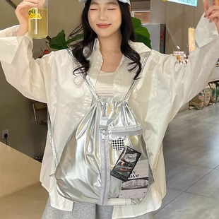 网红痛包背包旅游轻便高颜值旅行双肩包包女小众辣妹银色抽绳书包