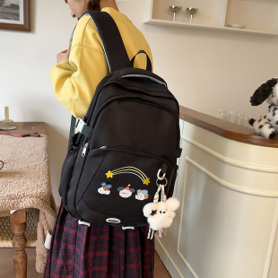韩版卡通风双肩包包女小学生可爱女生轻便大容量书包小众黑色背包