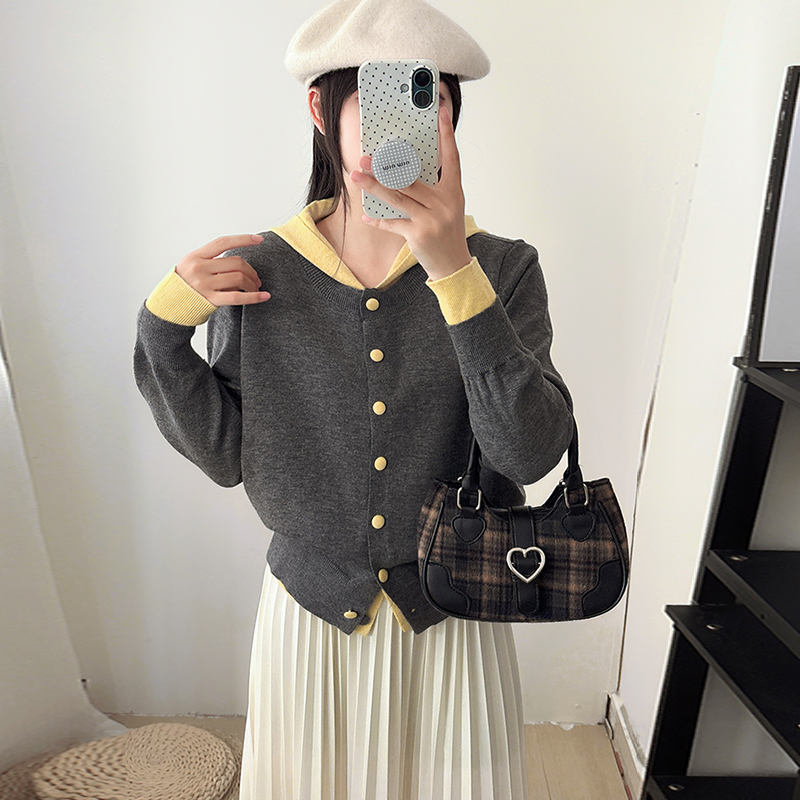 韩系秋季穿搭拼色连帽针织开衫女