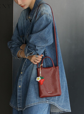 【秋冬新款现货】Oinny高级小众百搭轻便复古手提手机女包8832