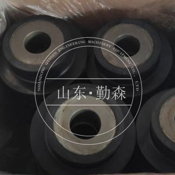 推土机配件   各种型号齐全  SD60 橡胶垫   185-04-03000