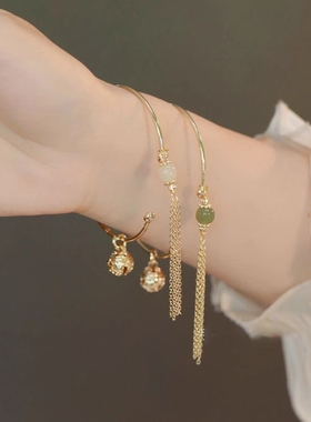 极速新中式仿玉髓宫铃半镯u女小众设计感ins流苏珠铃铛古风缠绕手