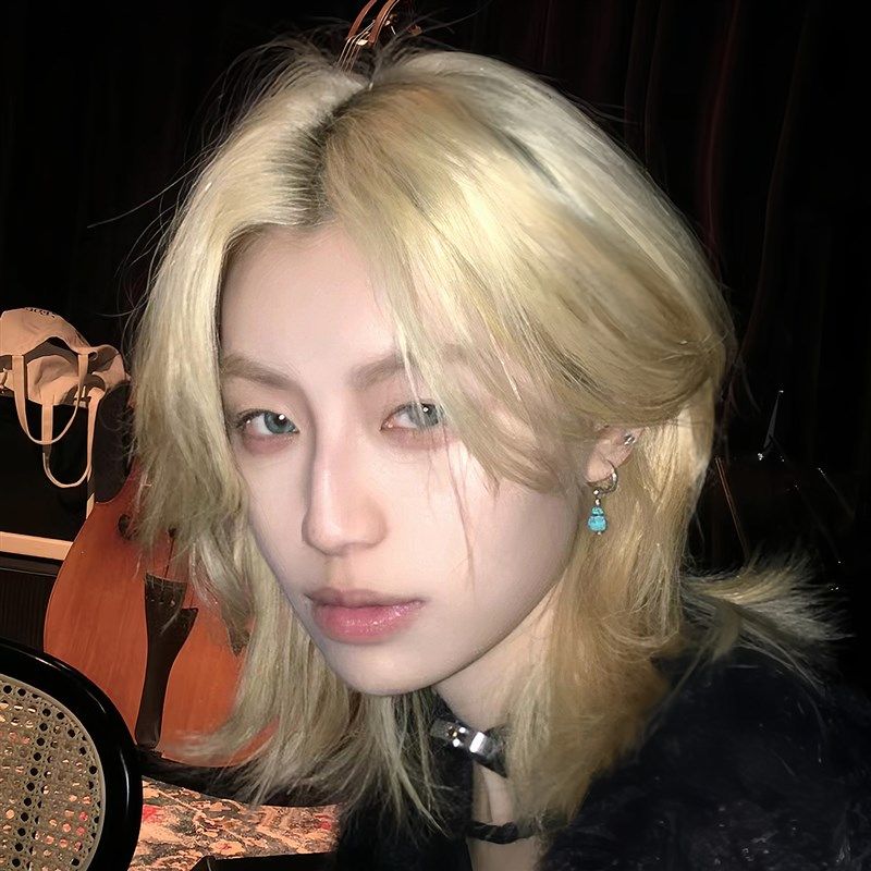 极速假发男时尚米白色狼尾短w直发夏日金发轻薄碎齐刘海个性帅气