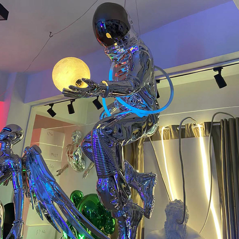 极速炫酷太空人卡通摆件现代x轻奢挂墙雕塑创意简约卡通人物墙上