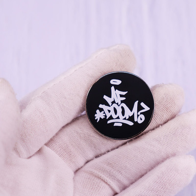 新品MF Doom Pin  oKMD Jay Dee J Dilla 90s hip hop Badge