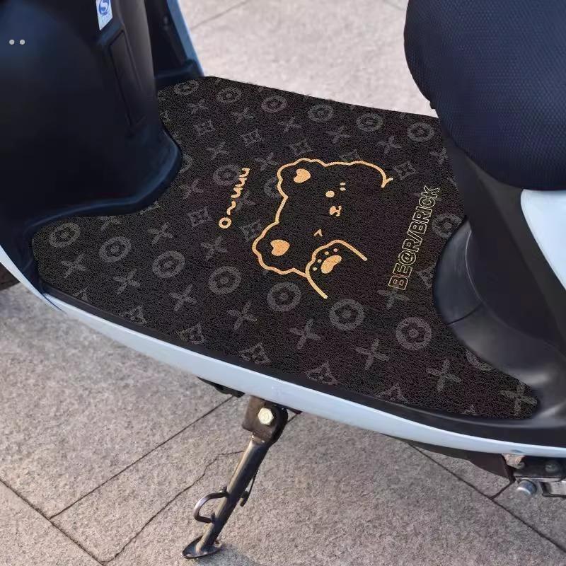 电动车脚垫防水除尘四季通用型自由裁剪龟车踏板垫加厚防滑电摩垫
