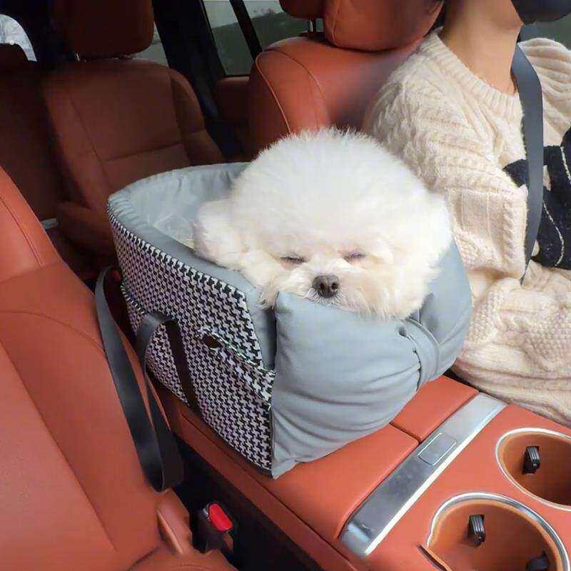 车载狗窝中控防脏安全外出可携式长途车载副驾宠物窝小型犬泰迪比