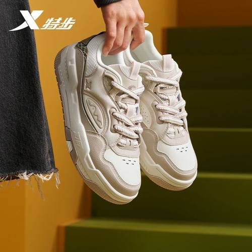 特步女鞋休闲鞋厚底板鞋