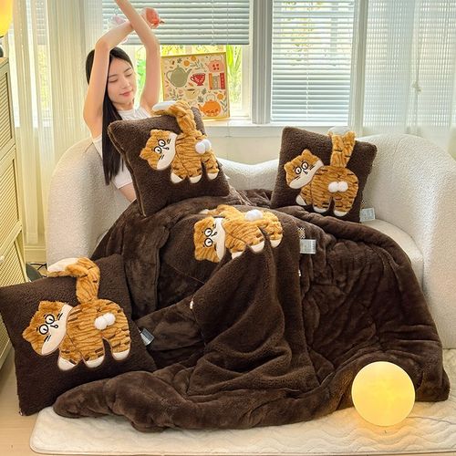 加厚卡通猫咪二合一抱枕被子两用车载靠枕沙发盖毯办公室午睡被子