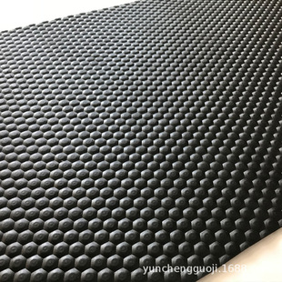 8mm龟背夹布猪垫 仔猪保温防滑垫 小猪电热板 耐磨猪舍垫