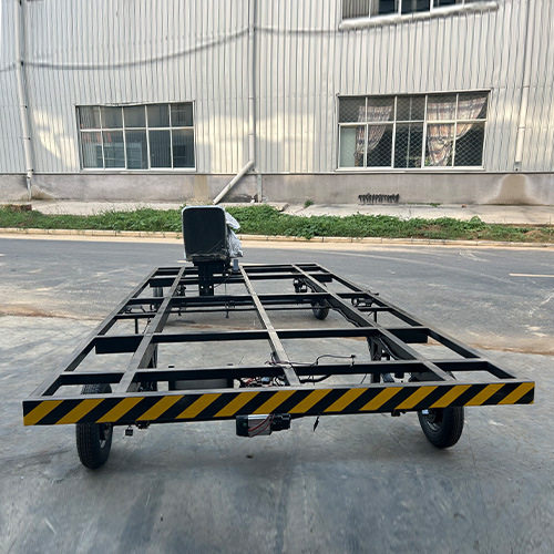 载重1.5吨电动四轮平板搬运车