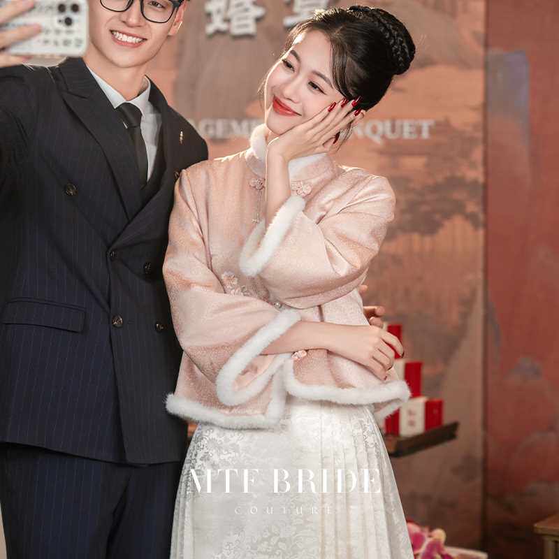 满庭芳【花间蝶】新中式马面裙过年旗袍小袄女冬季订婚外套装婚服