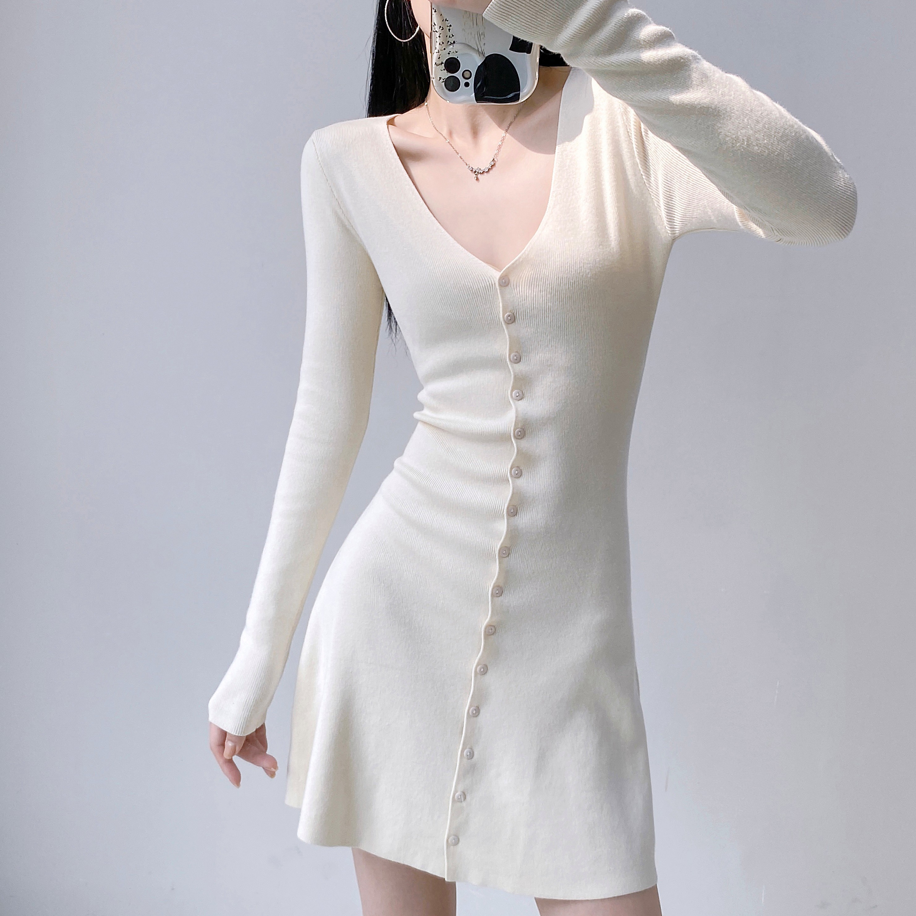 春秋季新款深V领长袖洋装