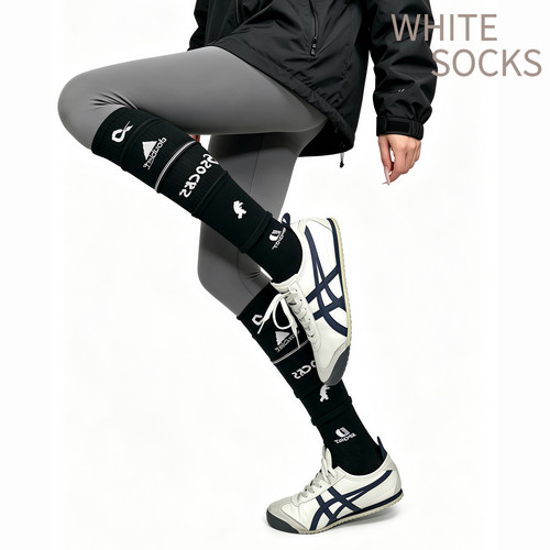 WHITE SOCKS黑色机能风分段高筒袜多logo印花运动袜街头风堆堆袜