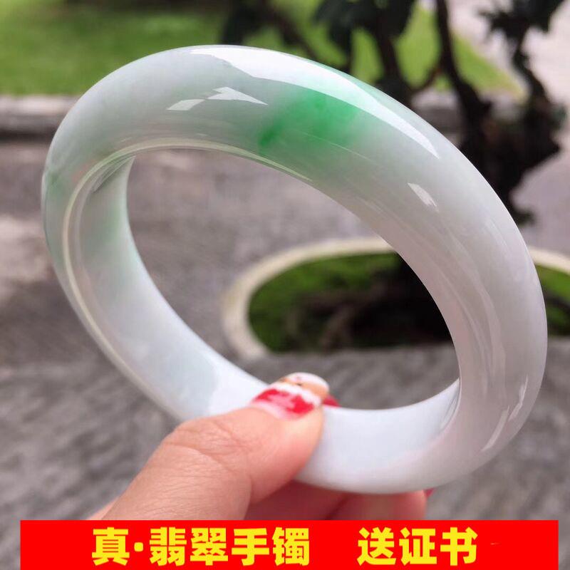 缅甸翡翠手镯飘阳绿白底青