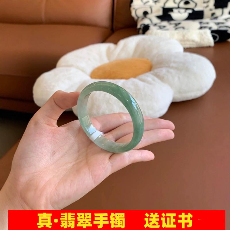缅甸半山水油青翡翠手镯浅