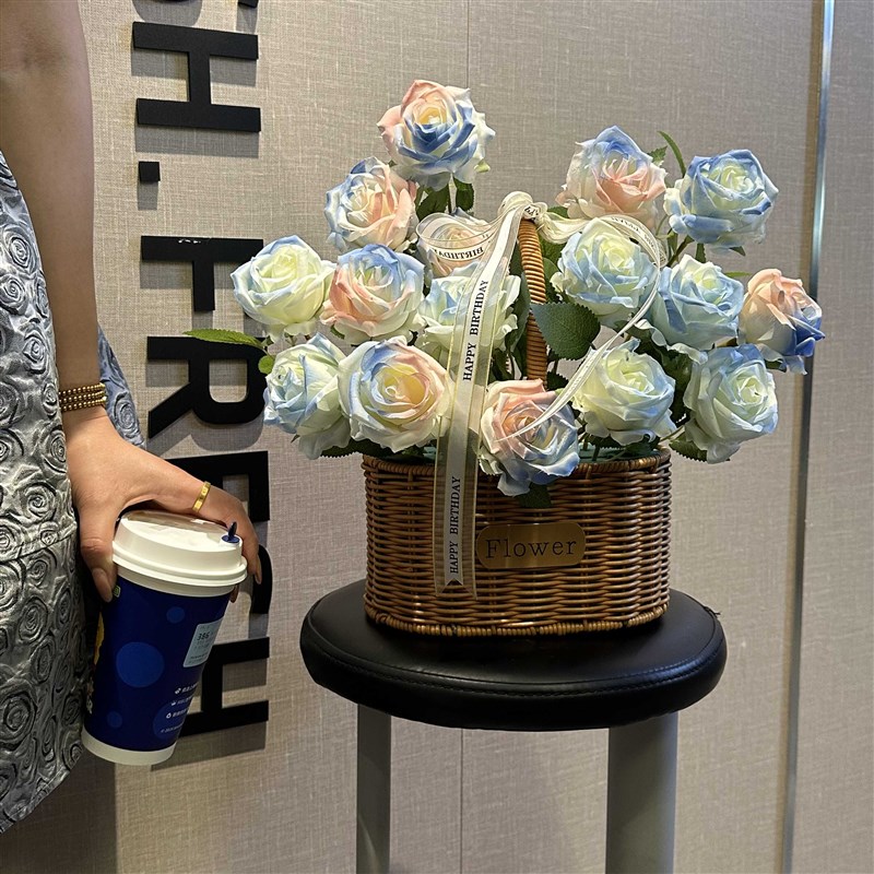 速发碎冰蓝玫瑰永束花送品朋友情人节生日礼物成男特殊花生摆放