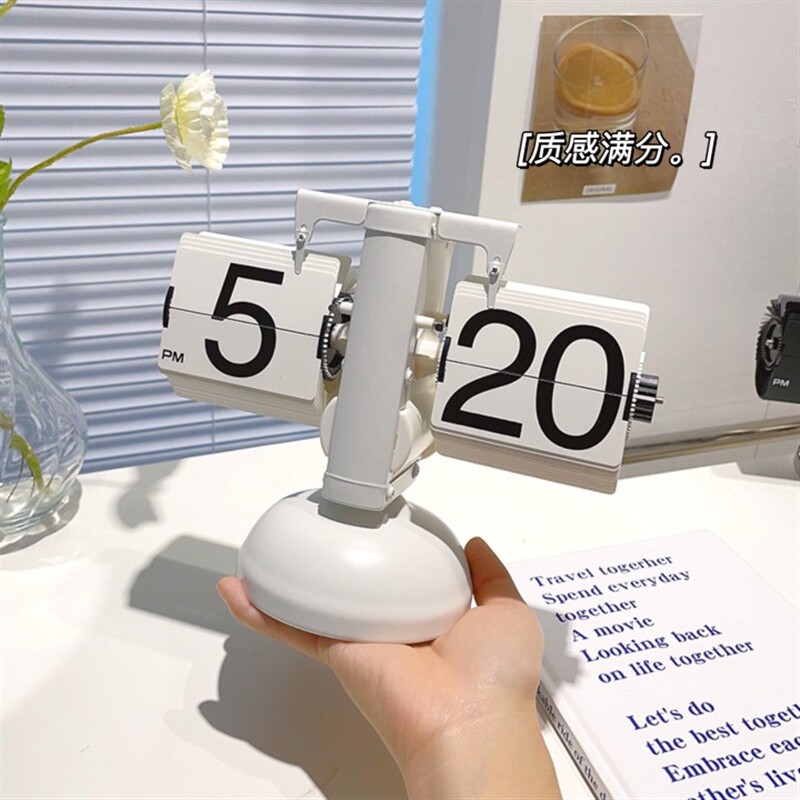 现货速发翻自动页欧式复古创意机械钟表摆件数字天平座钟男生情人