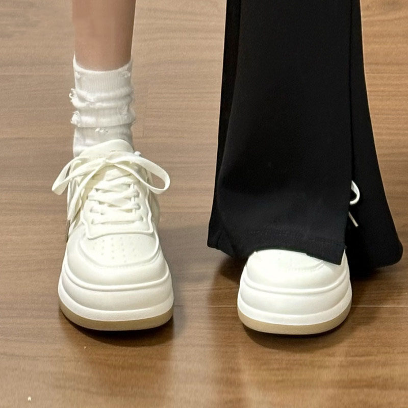 DGKP小白鞋女2026夏季款新款厚底学生面包鞋配裙子百搭板鞋休闲鞋