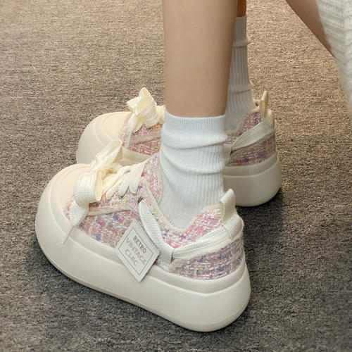英国DGKP奶呼呼厚底小白鞋女2026新款运动休闲丑萌大头面包板鞋