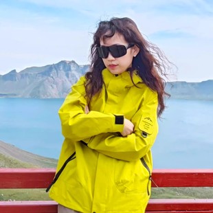 德国户外风荧光绿冲锋衣女防风防水连帽外套三合一可拆卸情侣男女