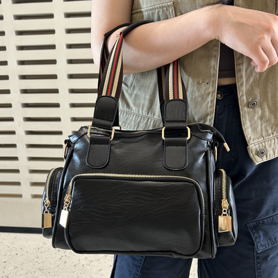 休闲通勤多口袋单肩斜挎女包时尚百搭大容量轻便软皮波士顿手提包