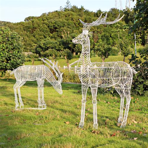 不锈钢镂空梅花鹿雕塑铁艺发光动物摆件草坪园林景观售楼处装饰品