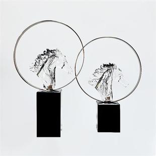 骏马高端透明树脂玄关摆件高级感电视柜样板房客厅软装创意工艺品