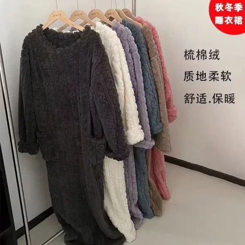 冬季保暖珊瑚绒加长睡袍