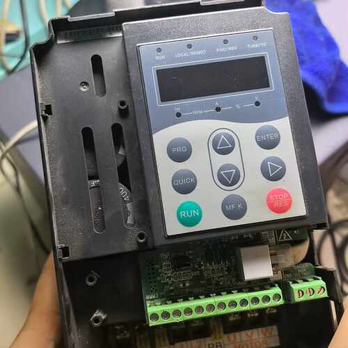 汇川变频器MD300NS2 2B，2.2KW 220V，议价