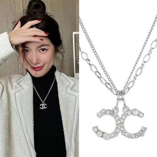 抖音同款毛衣链双C项链女字母双层叠戴甜美珍珠轻奢小香风锁骨链