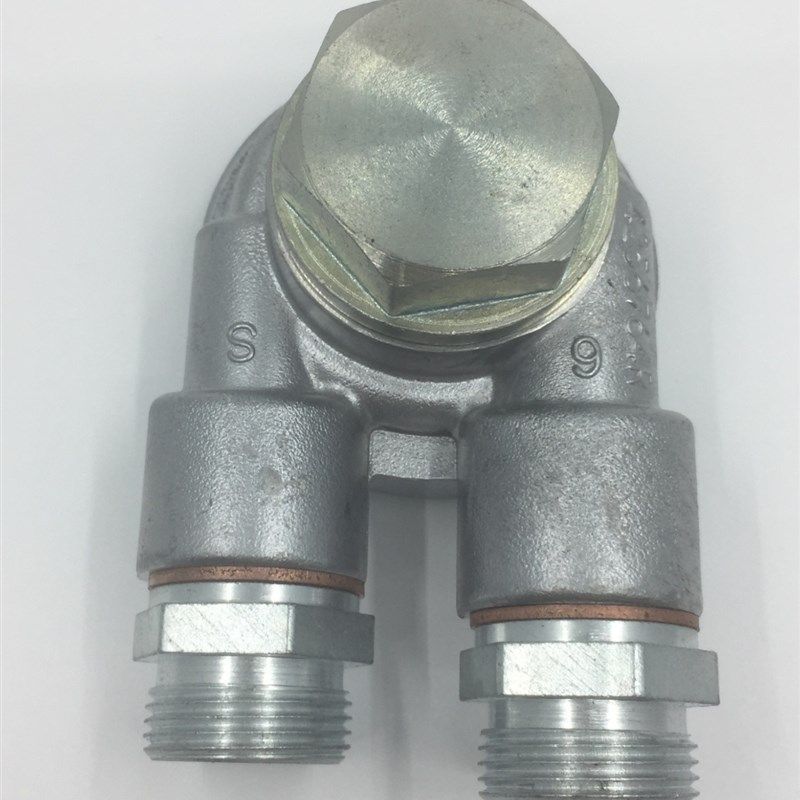 沃尔沃挖掘机配件EC210  EC240  EC290机油散热器连接座21317531,五金/工具,挖掘机,淘宝优惠券,粉丝福利购,淘宝优惠卷