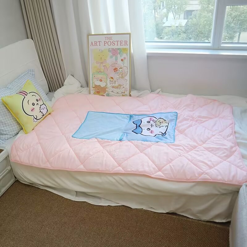 可爱卡通吉伊抱枕被子小八靠垫车载空调被办公室午睡枕毯睡觉靠枕