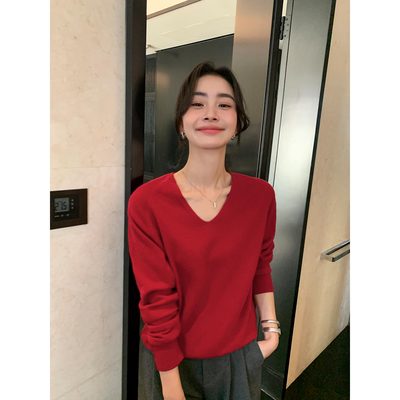 简约100羊毛V领毛衣女秋冬