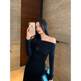 优雅一字肩上衣女设计感露肩T恤半身裙套装 温柔简雅 Lin Maven