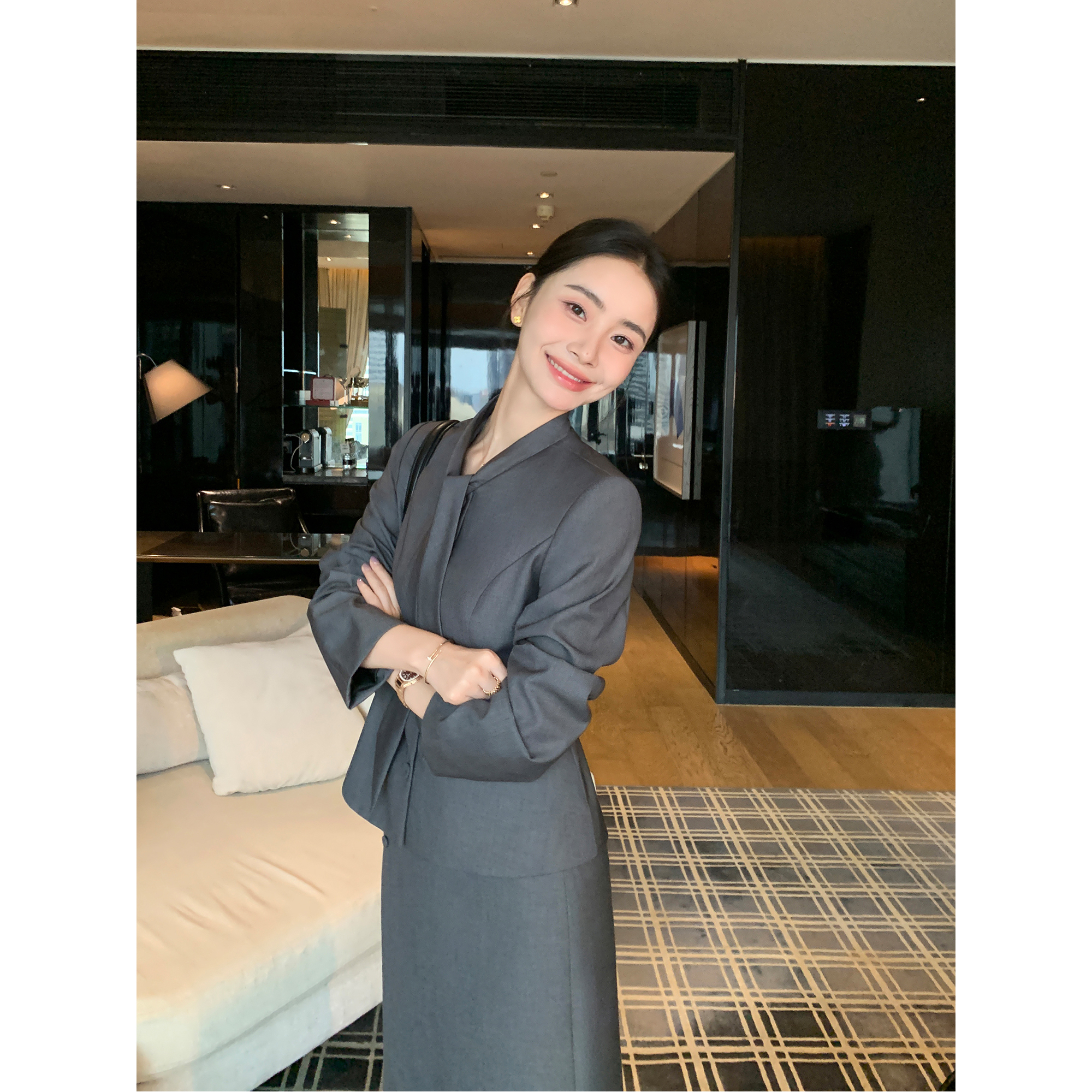 Maven Lin 高智精英丨高级收腰短款西装外套女开叉直筒半身裙套装