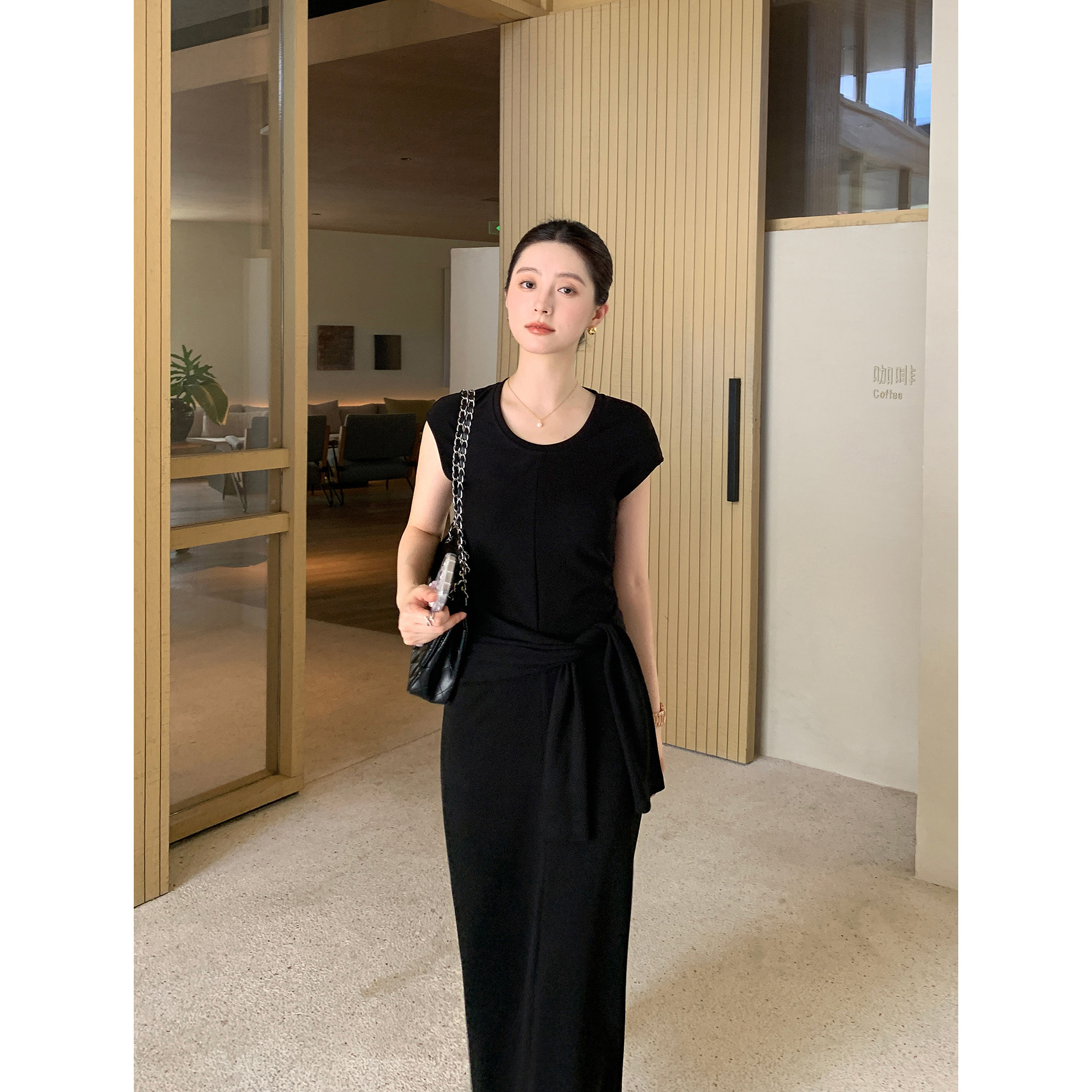 Maven Lin 简式优雅 设计感针织连衣裙女气质修身收腰小飞袖长裙