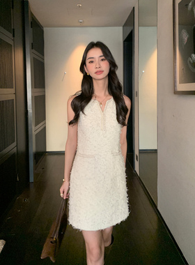 Maven Lin 法式蝴蝶纱连衣裙女高级感收腰气质v领小香风背心裙