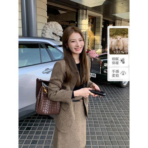 Maven Lin 挺括立裁 1OO羊毛圆领毛呢外套女优雅直筒半身裙套装
