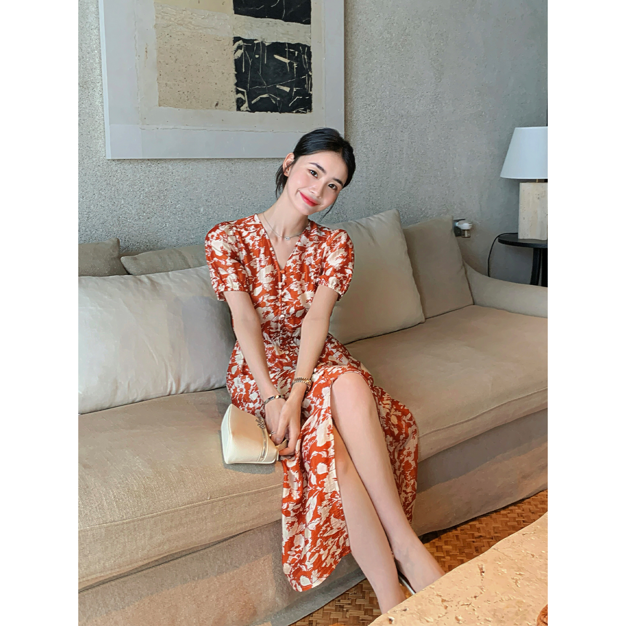 Maven Lin 炙热度假风碎花V领连衣裙女设计感泡泡袖大摆长裙子