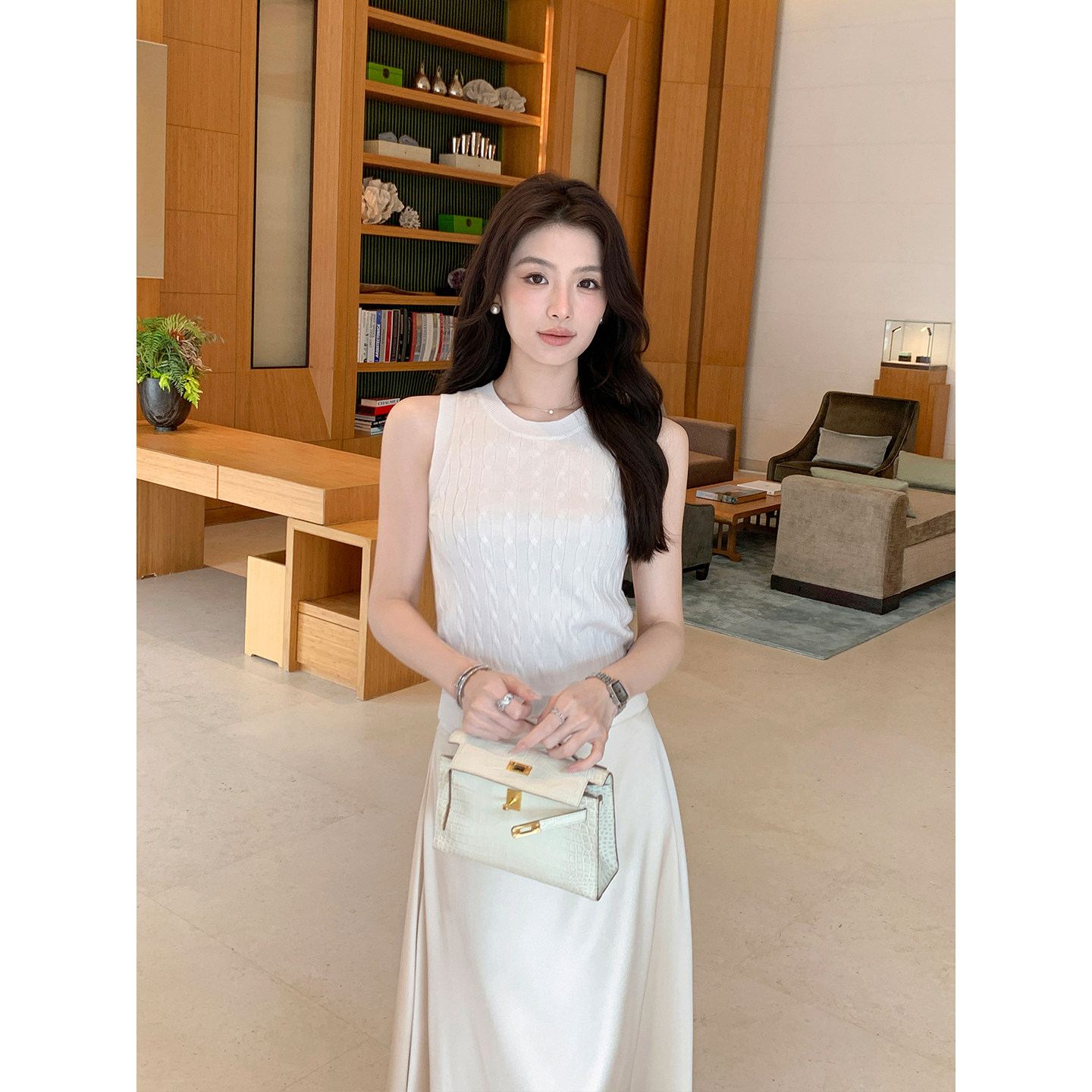 Maven Lin 精致品味 简约圆领吊带背心女肌理感麻花无袖针织上衣