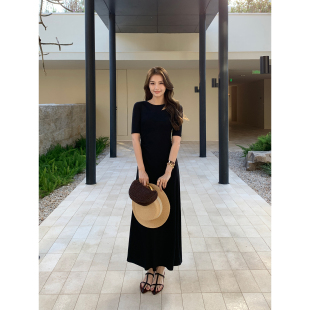 黑色镂空短袖 清雅极简 连衣裙女褶皱显瘦针织长裙子 Lin Maven