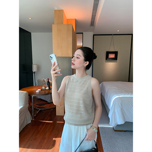 上衣 老钱风镂空肌理感针织背心吊带女极简微透宽松无袖 Maven Lin