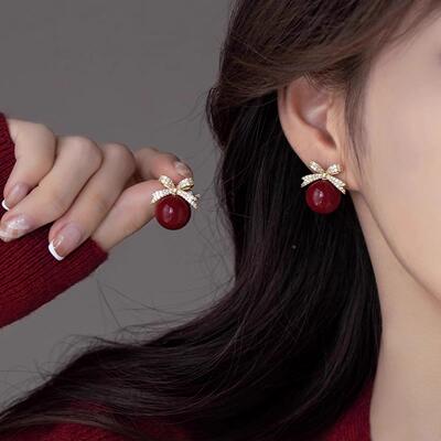 MaisonCleo新年红镶钻红色耳钉
